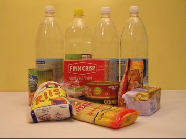 Täiskasvanute toiduks on soovitatav varuda vett ja näiteks pika säilivusega kuivaineid. Foto: Eesti Toidtumisteaduse Selts. Foto on illustreeriv. 